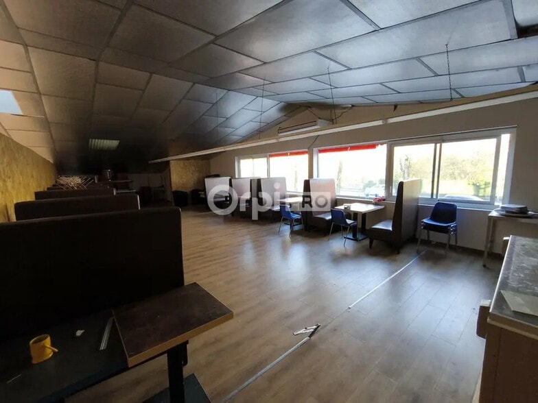 Local commercial dans Brive-la-Gaillarde à vendre - Photo intérieure – Image 2 sur 2