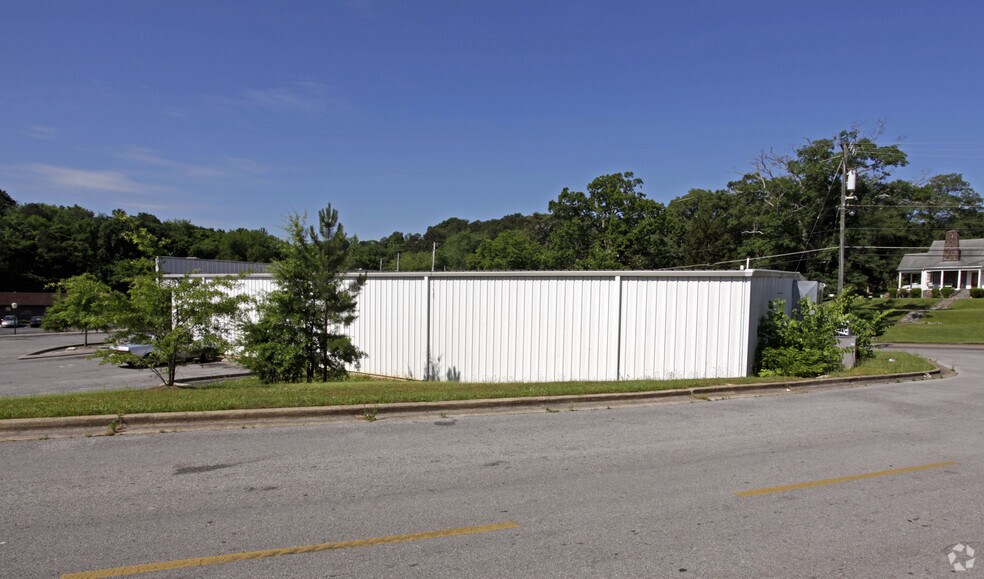 3201C Wilcox Blvd, Chattanooga, TN à louer - Photo de l’immeuble – Image 2 sur 2