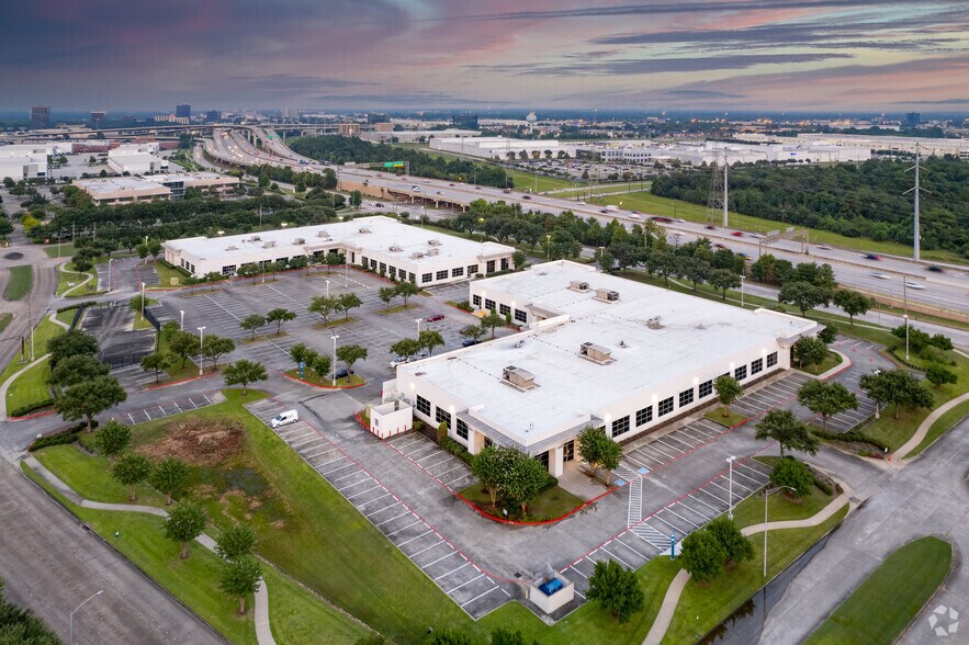 600 N Sam Houston Pky, Houston, TX à louer - Aérien – Image 2 sur 3