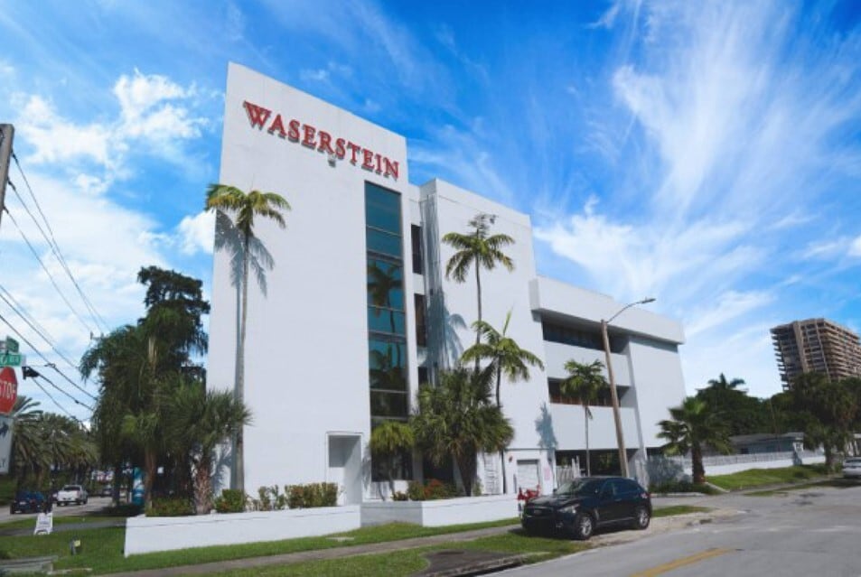 11077 Biscayne Blvd, North Miami, FL à louer Photo de l’immeuble– Image 1 sur 3