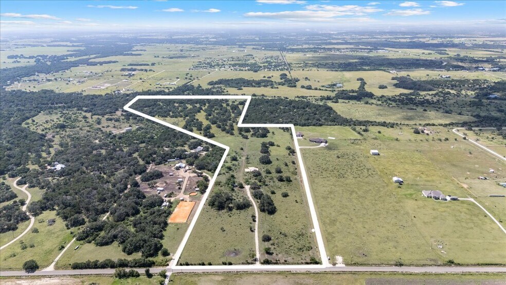 2401 County Road 219, Florence, TX à vendre - Photo de l’immeuble – Image 1 sur 9