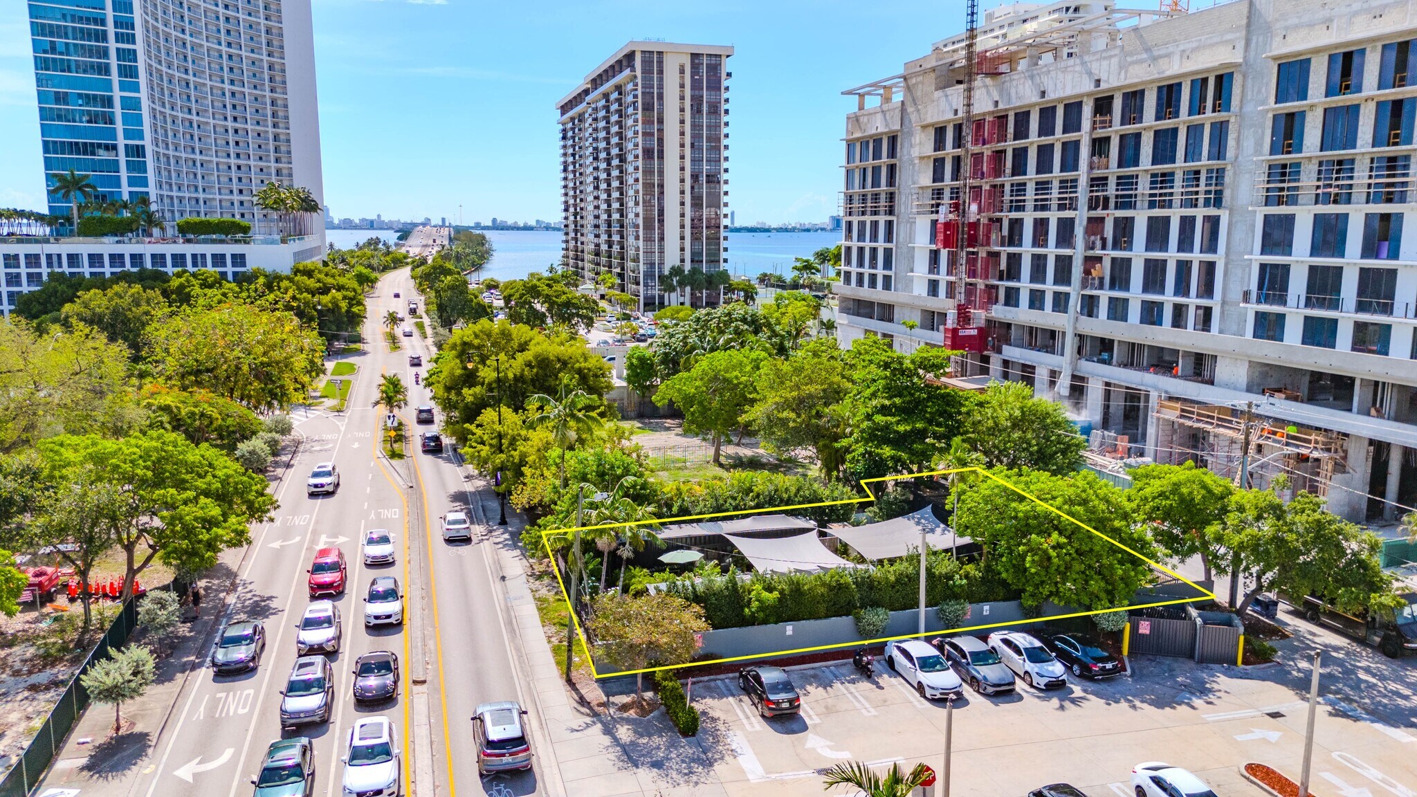400 NE 36th St, Miami, FL à louer Photo principale– Image 1 sur 11