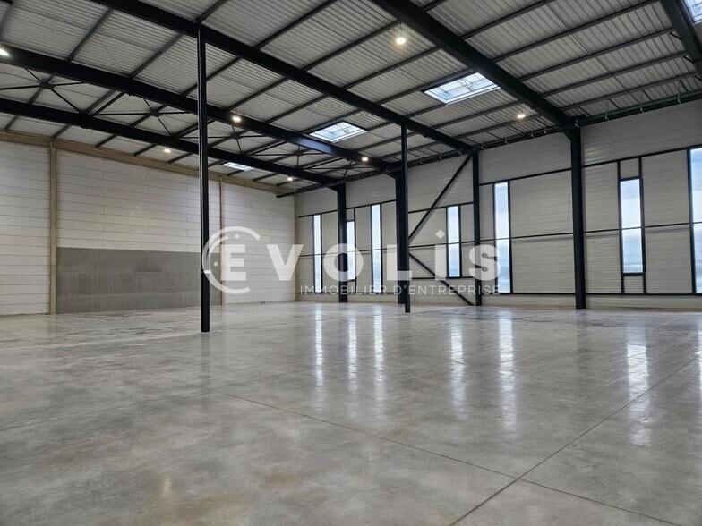 Local d’activités dans Wissous à louer - Photo intérieure – Image 3 sur 13