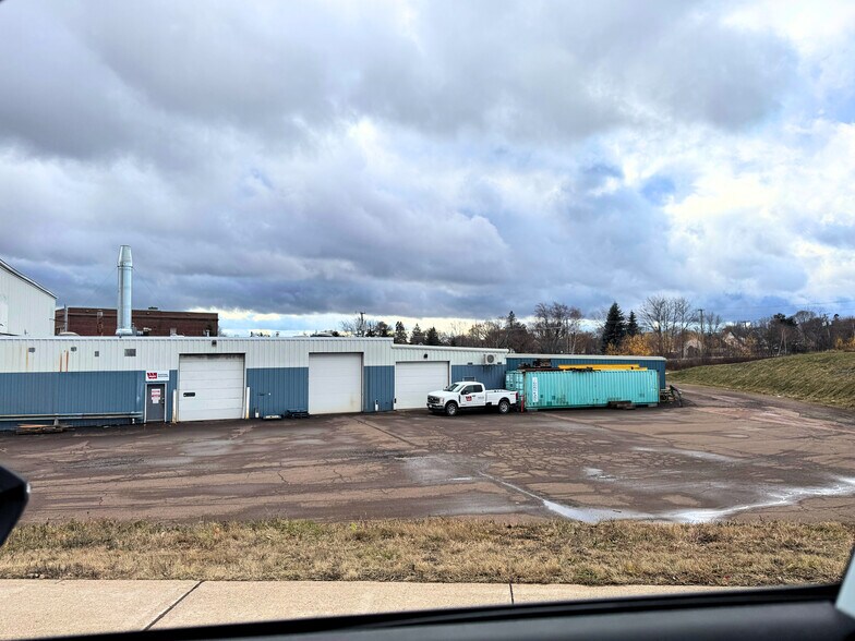 80 Enterprise St, Moncton, NB à vendre - Photo de l’immeuble – Image 3 sur 4