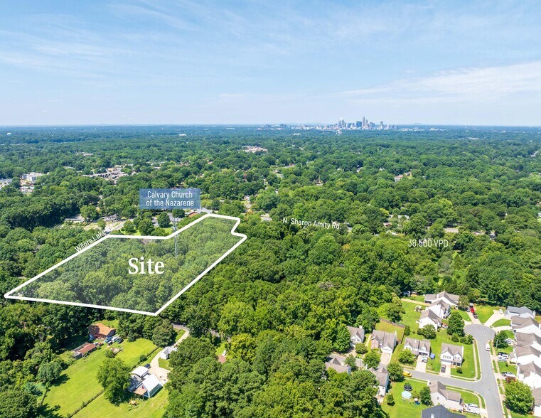 4000 N Sharon Amity Rd, Charlotte, NC à vendre - Aérien – Image 2 sur 5