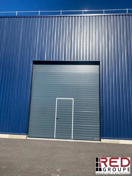 Industriel/Logistique dans Lambesc à louer - Photo de l’immeuble – Image 2 sur 6