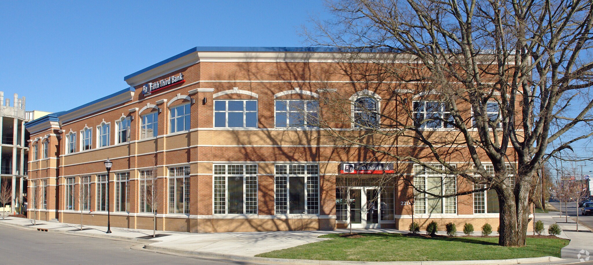 2216 Abbott Martin Rd, Nashville, TN à louer Photo de l’immeuble– Image 1 sur 11