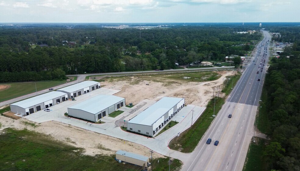22985 FM 1314 FM 1314, Porter, TX à louer - Photo de l’immeuble – Image 3 sur 6