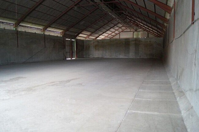 Plus de détails pour Industriel/Logistique à louer