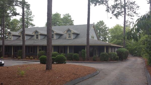 70 Memorial Dr, Pinehurst, NC à louer - Photo principale – Image 1 sur 22