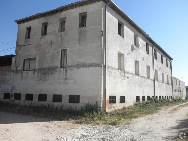 Terrain dans Cantimpalos, Segovia à vendre - Photo de l’immeuble – Image 2 sur 9