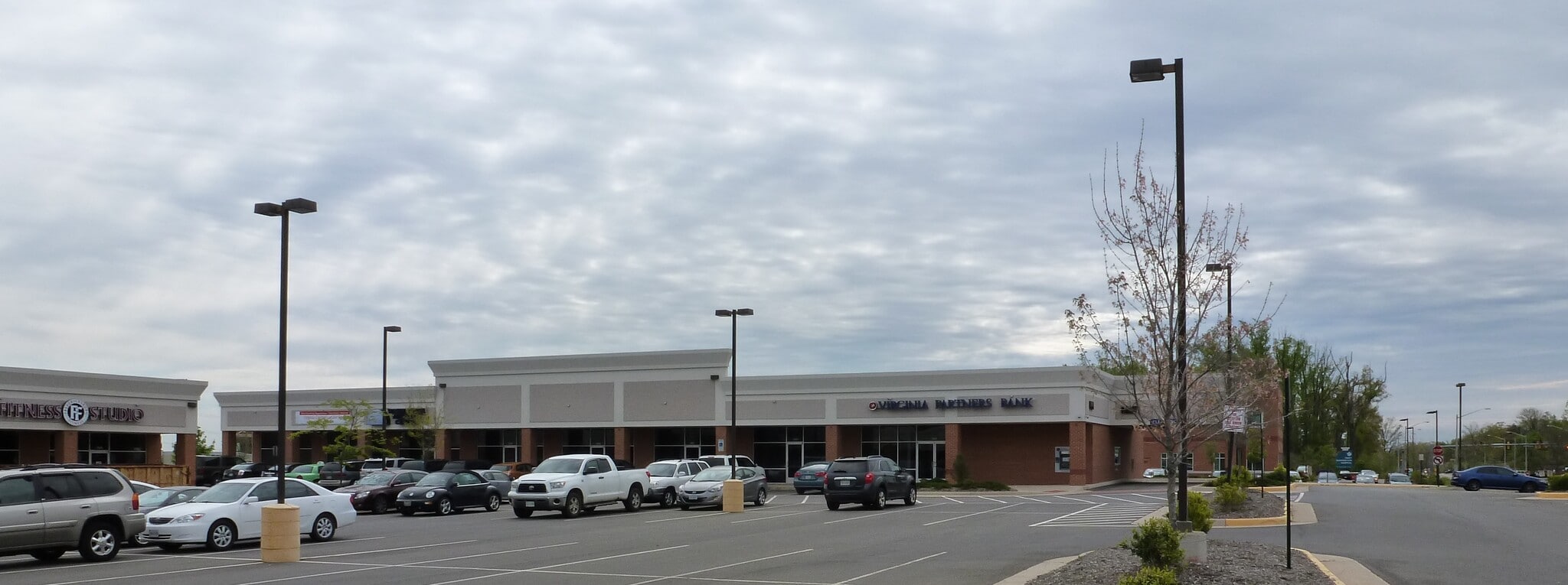 2521-2537 Cowan Blvd, Fredericksburg, VA à louer Photo de l’immeuble– Image 1 sur 2