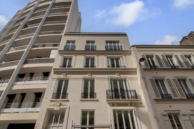 Plus de détails pour 70 Rue Cortambert, Paris - Bureau à louer