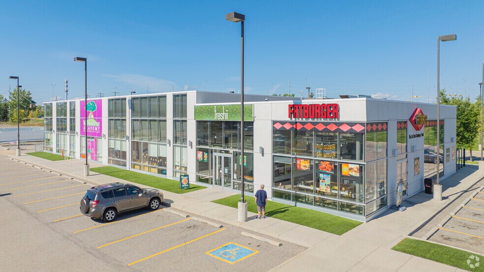 15 Sunpark Plz SE, Calgary, AB à louer - Photo principale – Image 1 sur 3