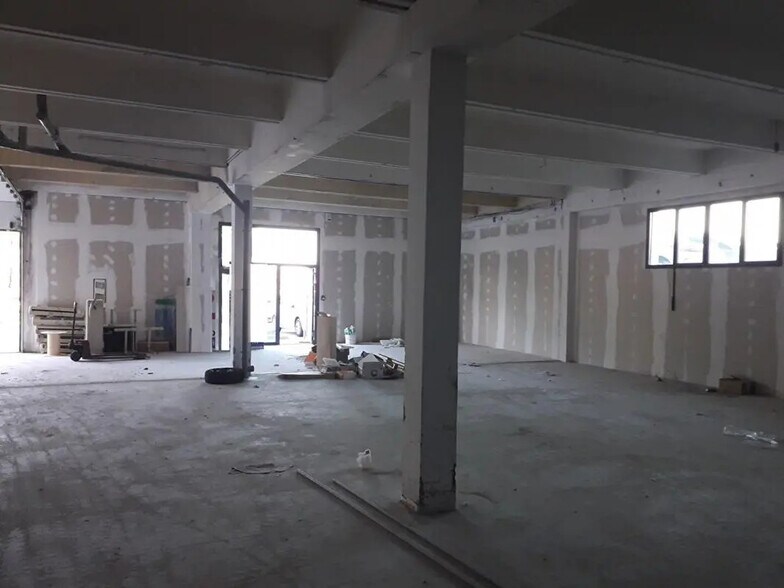 Industriel/Logistique dans Besançon à louer - Photo intérieure – Image 1 sur 5