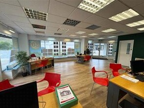 16-26 Red Lion Yard, Okehampton à louer Photo intérieure– Image 1 sur 3