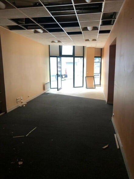 Local commercial dans Morlaix à louer - Photo intérieure – Image 2 sur 12