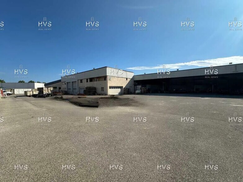 Industriel/Logistique dans Marignane à vendre - Photo de l’immeuble – Image 2 sur 10