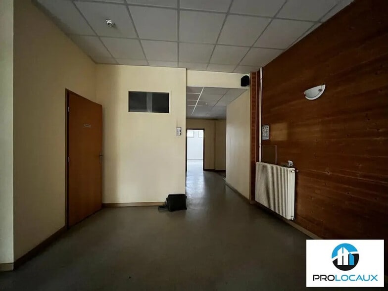 Local d’activités dans Gouvieux à louer - Photo intérieure – Image 3 sur 8