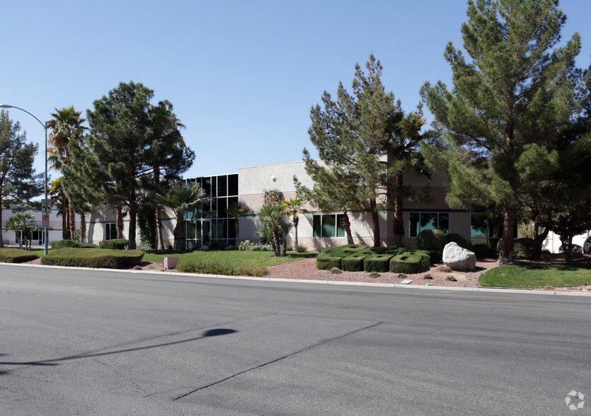 6285 S McLeod Dr, Las Vegas, NV à louer - Photo principale – Image 1 sur 4