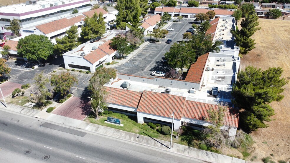 1543 E Palmdale Blvd, Palmdale, CA à louer - Aérien – Image 3 sur 6