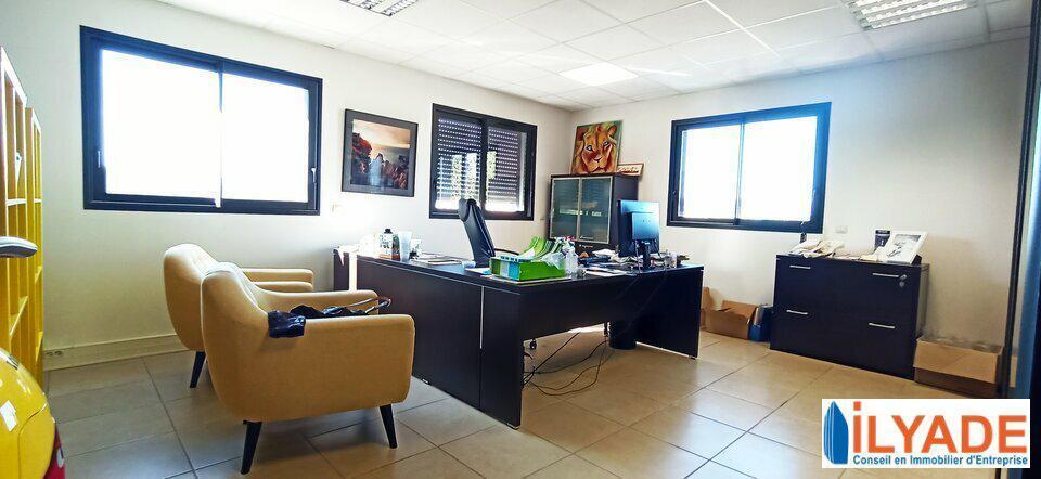 Bureau dans Éguilles à vendre - Photo de l’immeuble – Image 2 sur 10