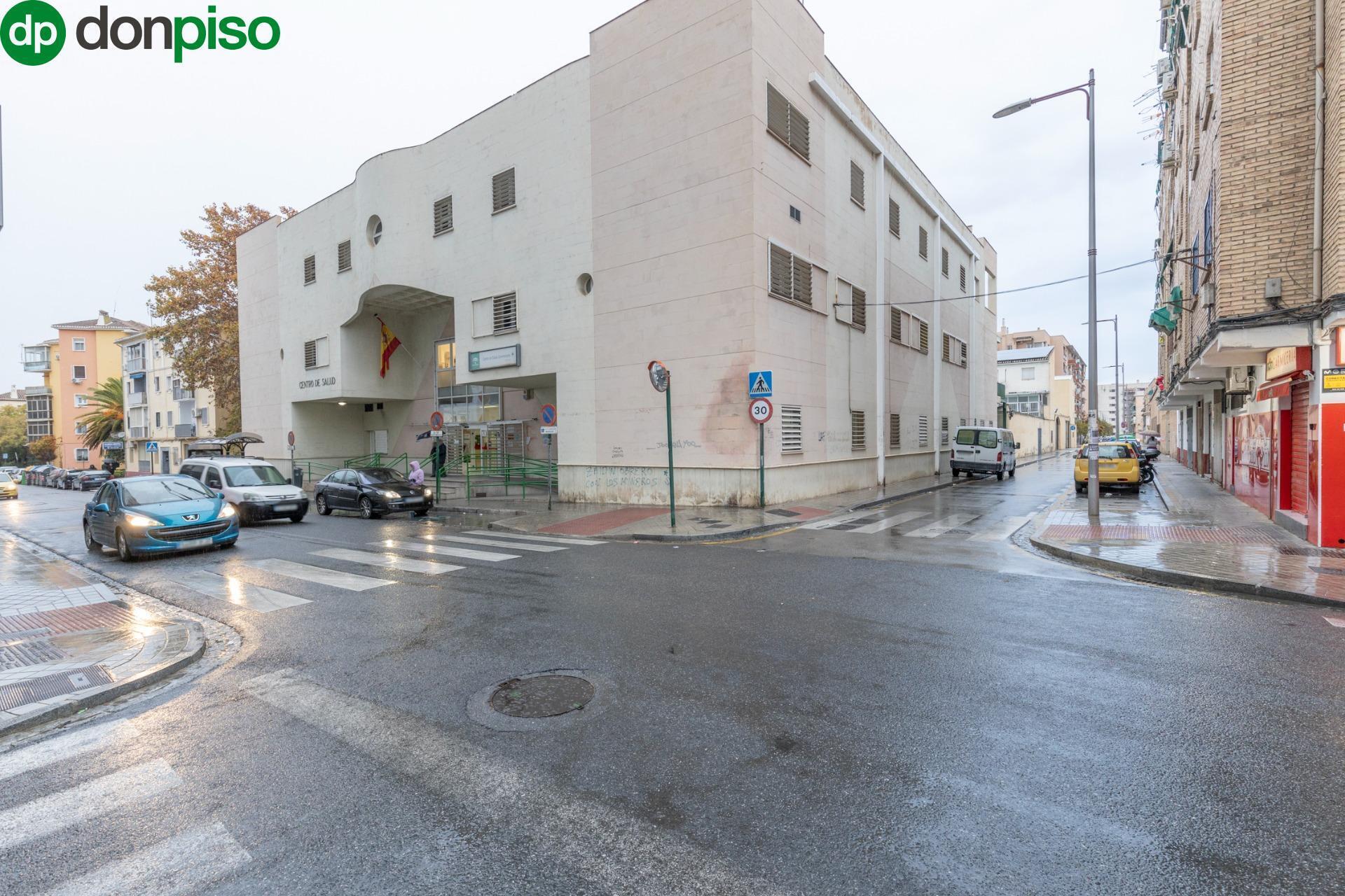 Calle Asturias, 29, Granada, Granada à vendre Photo de l’immeuble– Image 1 sur 7