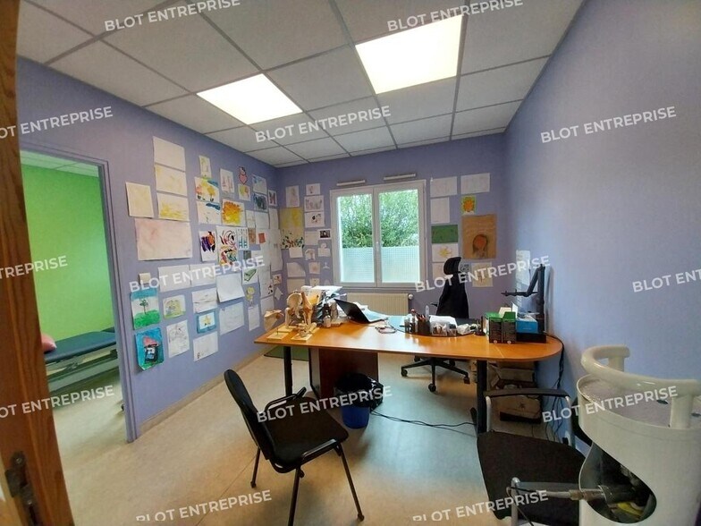 Bureau dans Pontivy à vendre - Photo intérieure – Image 2 sur 5