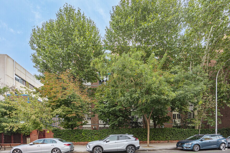 Avenida Manzanares, 4, Madrid, Madrid à louer - Photo de l’immeuble – Image 3 sur 3