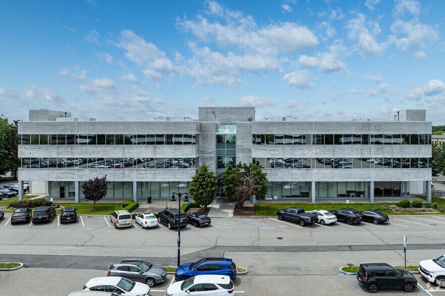 1205 Franklin Ave, Garden City, NY à louer - Photo de l’immeuble – Image 2 sur 5