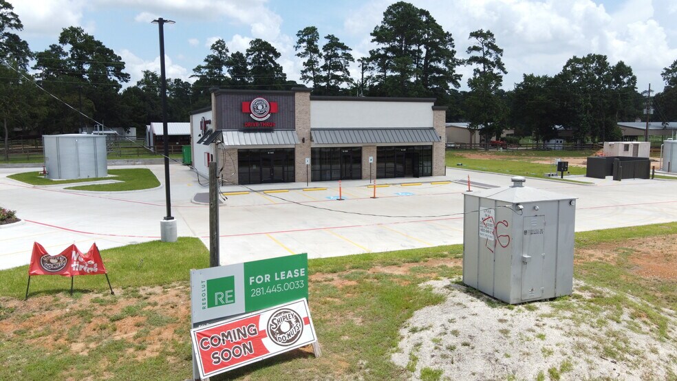 35502 FM 149 Rd, Pinehurst, TX à louer - Photo de l’immeuble – Image 3 sur 8