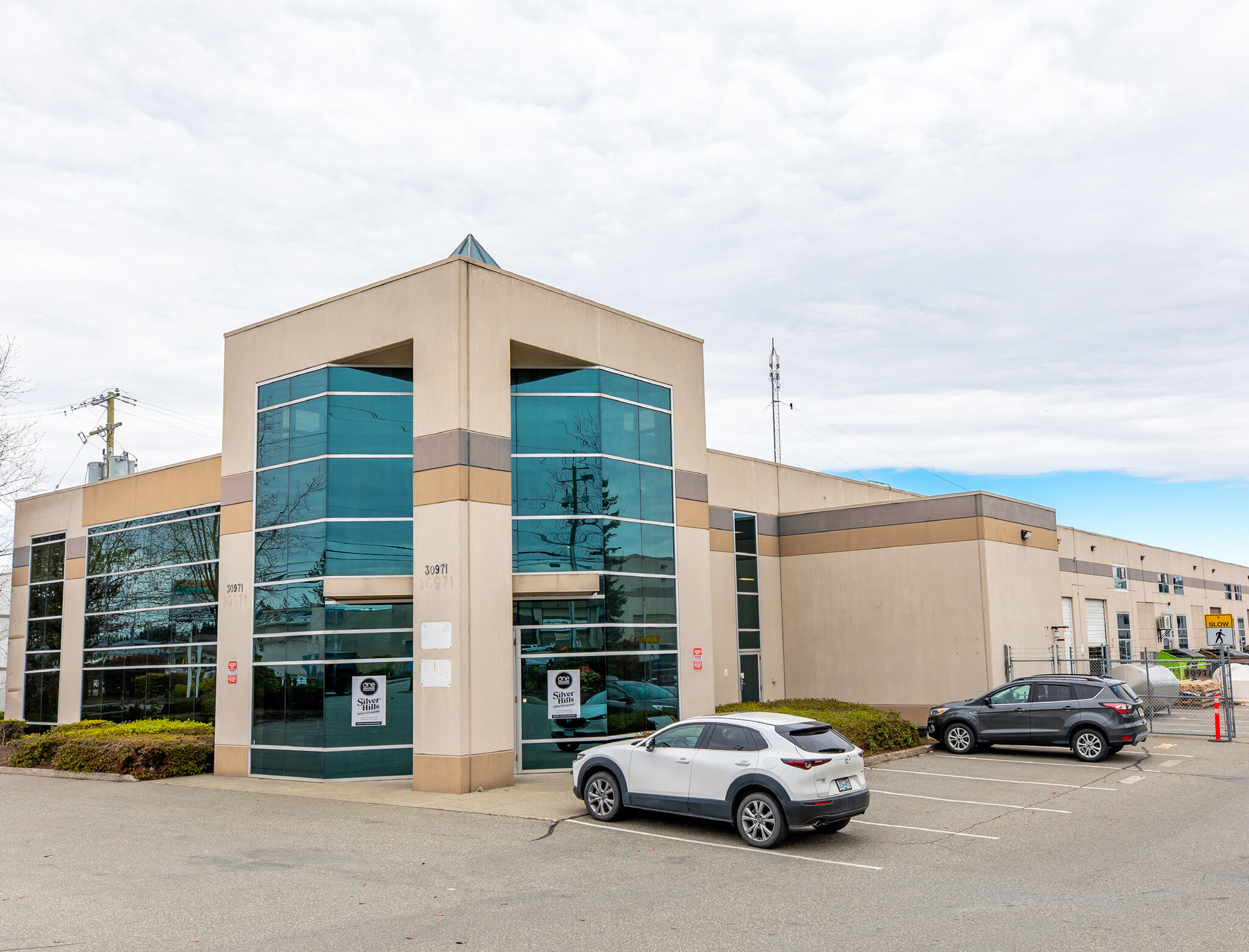 30971 Peardonville Rd, Abbotsford, BC à louer Photo de l’immeuble– Image 1 sur 4