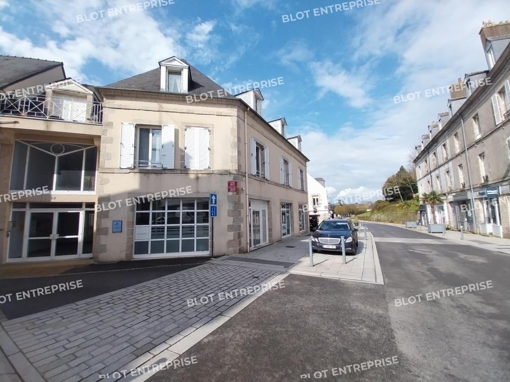 Bureau dans Pontivy à louer Photo de l’immeuble– Image 1 sur 8