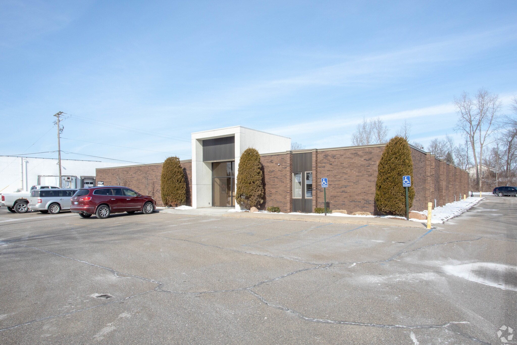 1979 Holland Ave, Port Huron, MI à louer Photo principale– Image 1 sur 3