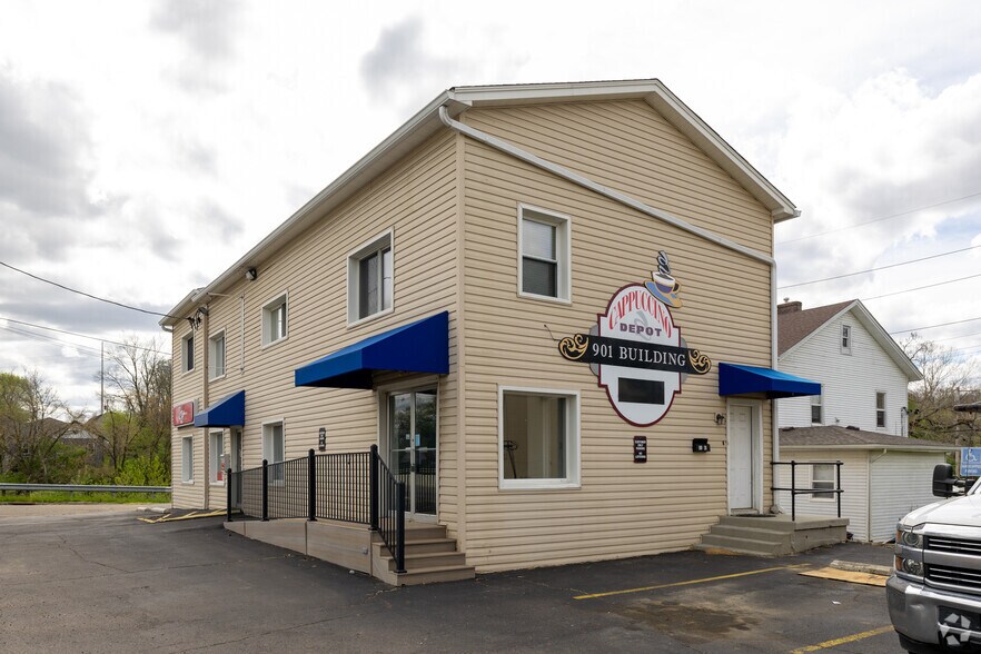 901 Walnut St, Rossville, OH à louer - Photo de l’immeuble – Image 2 sur 3
