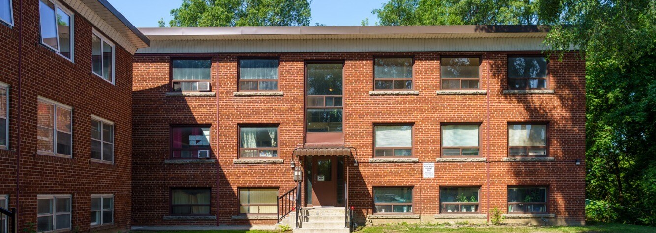 332 Chisholm Av, Toronto, ON à vendre Photo de l’immeuble– Image 1 sur 14
