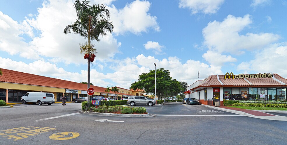 5500 W Oakland Park Blvd, Lauderhill, FL à louer - Photo de l’immeuble – Image 3 sur 5