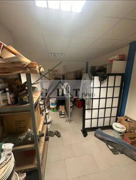 Bureau dans Brie-Comte-Robert à louer - Photo de l’immeuble – Image 1 sur 8