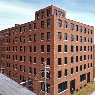 Plus de détails pour 511 Pershing Ave, Davenport, IA - Logement à vendre