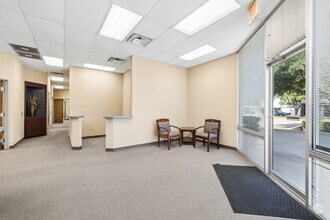 2544 Tarpley Rd, Carrollton, TX à louer Hall d’entrée– Image 2 sur 14