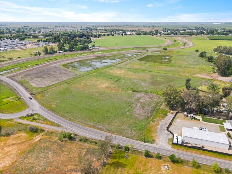 Hicks Ln, Chico, CA à vendre - Photo principale – Image 1 sur 6