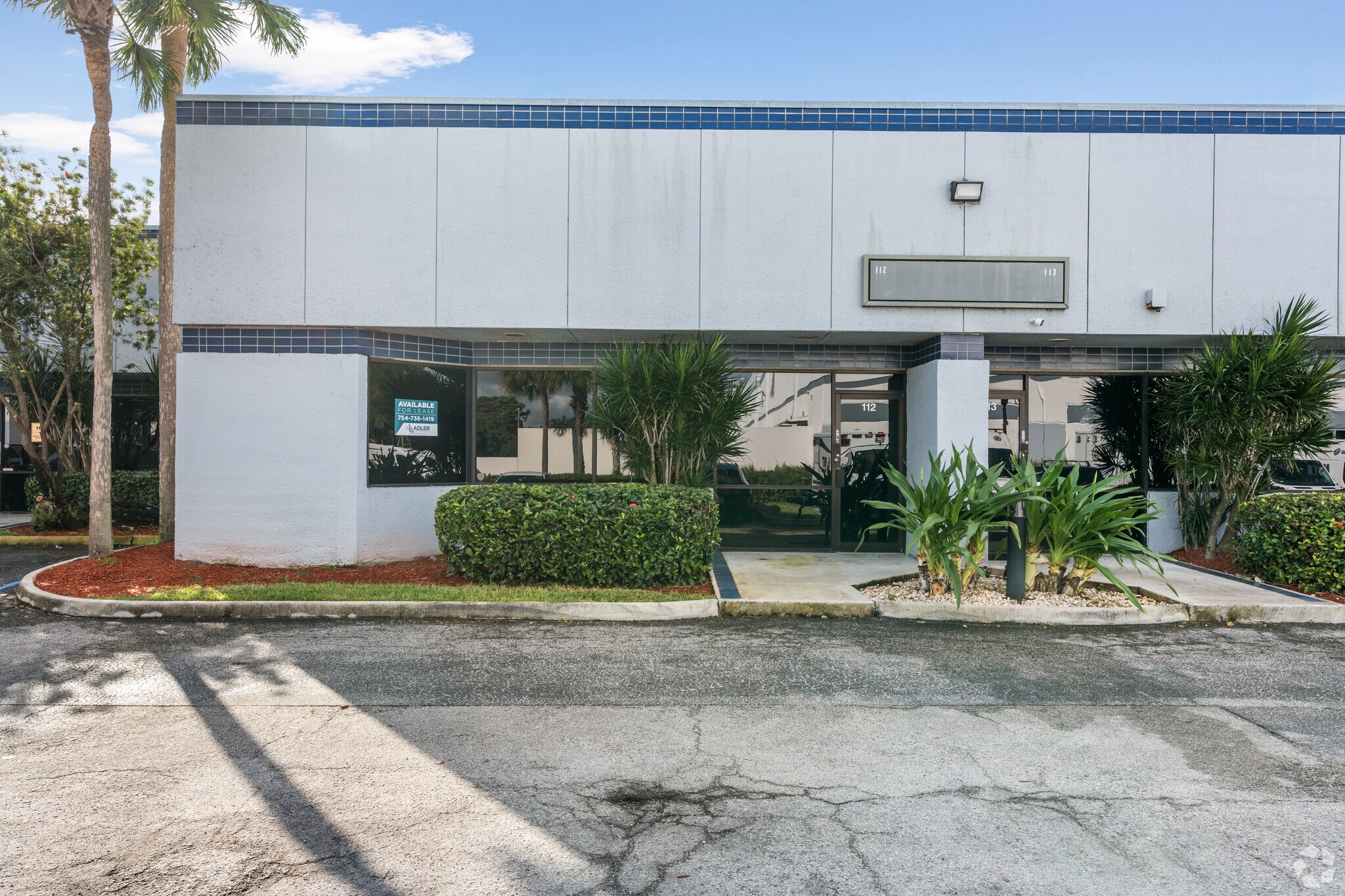 5440 NW 33rd Ave, Fort Lauderdale, FL à louer Photo de l’immeuble– Image 1 sur 10