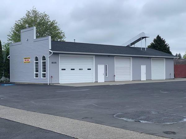 805 Puget St, Sedro Woolley, WA à louer - Photo principale – Image 1 sur 5