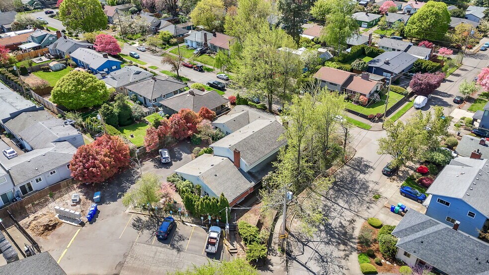 3454-3460 SE Cora Dr, Portland, OR à vendre - Photo de l’immeuble – Image 2 sur 11