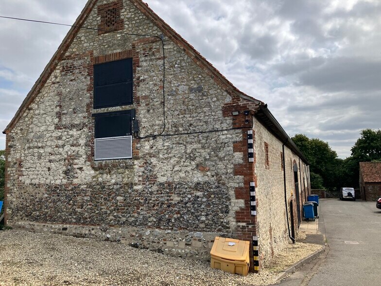 Abbey Rd, Kings Lynn à louer - Photo de l’immeuble – Image 2 sur 7