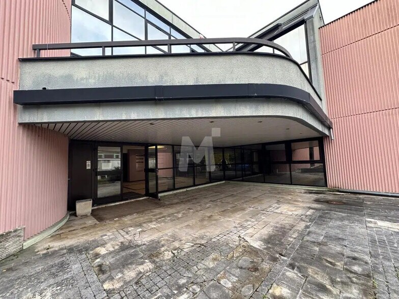 Bureau dans Jouy-en-Josas à vendre - Photo de l’immeuble – Image 3 sur 16