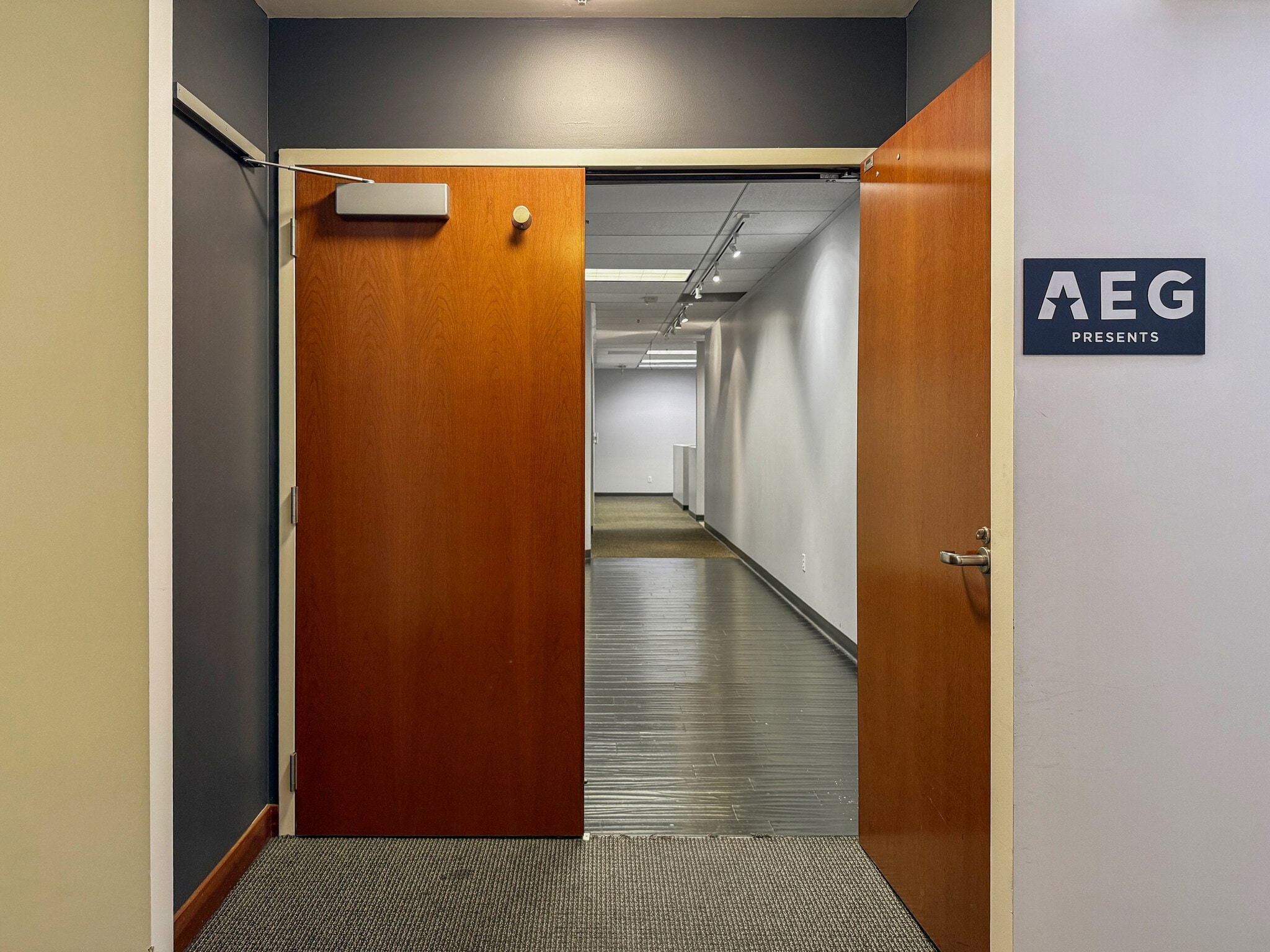 1100 S Flower St, Los Angeles, CA à louer Photo intérieure– Image 1 sur 7