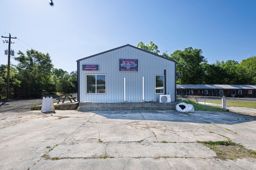 508 Travis Ave, Saluda, SC à vendre - Photo de l’immeuble – Image 3 sur 18