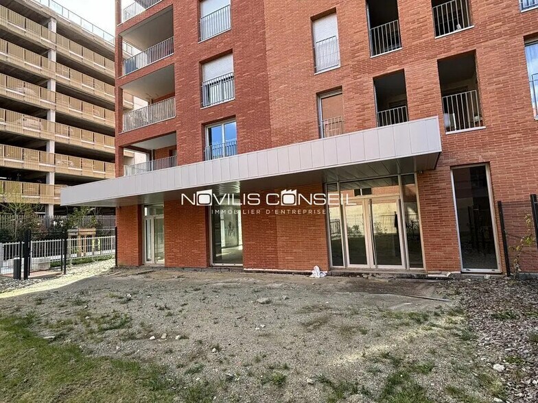 Local d'activités dans Toulouse à vendre - Photo de l’immeuble – Image 3 sur 8