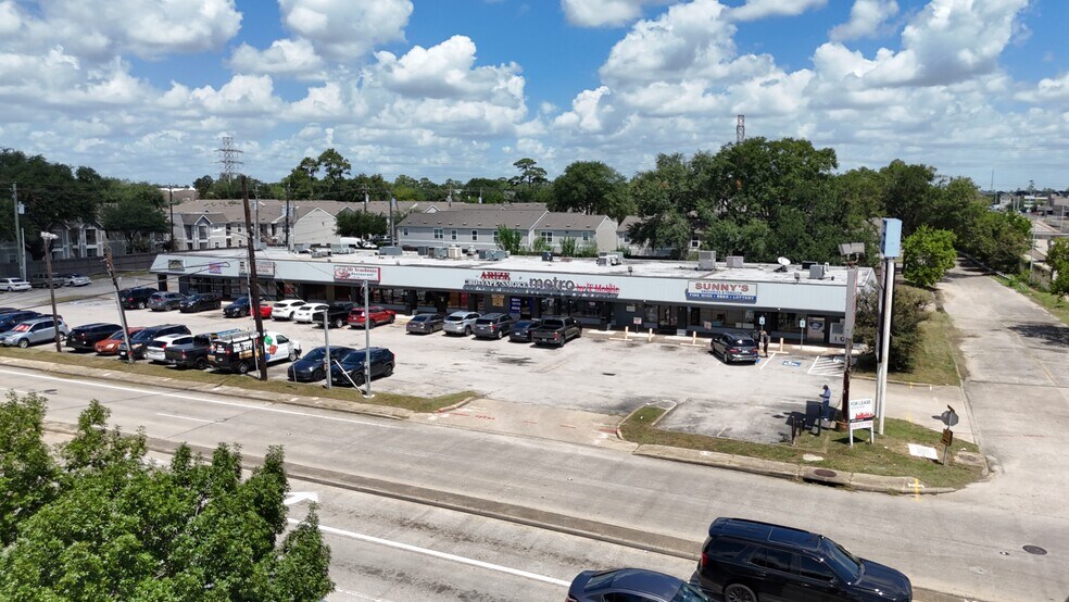 3401 N Shepherd Dr, Houston, TX à louer - Photo de l’immeuble – Image 2 sur 5
